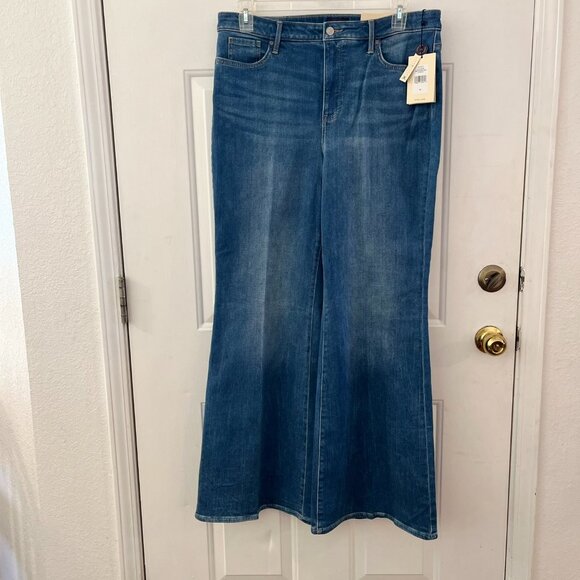 NYDJ Woman's Plus-Size Mia Palazzo Fairmont Stretch Flair Jeans Sz 14 - Picture 1 of 16